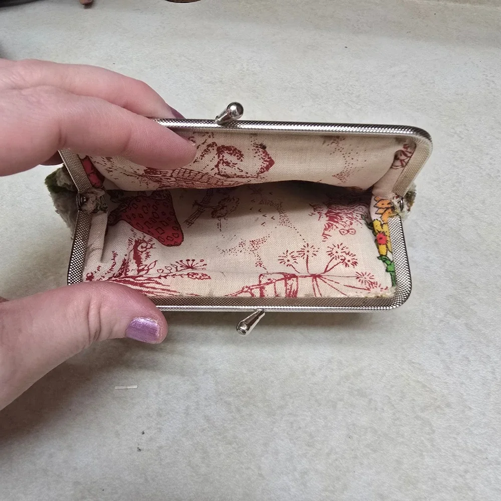 Vintage‎ Floral Chenille Kiss Lock Coin Purse Mushroom Print Lining Cottagecore